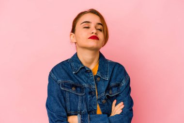 Genç Arap melez kadın tekrarlanan bir görevden bıktı..