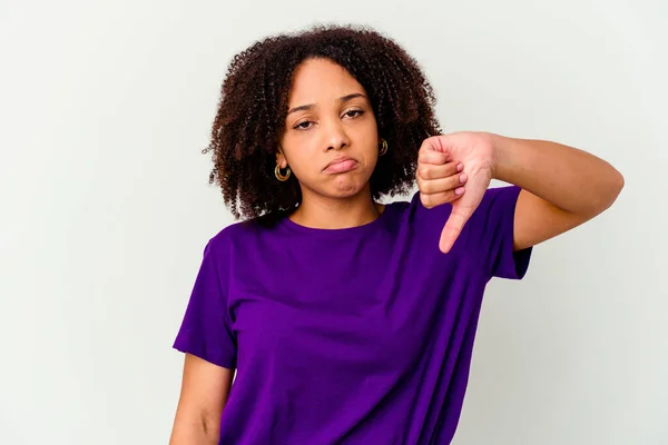 Νεαρή Αφρο Αμερικανίδα Μιγάς Απομονωμένη Που Δείχνει Μια Χειρονομία Αντιπάθειας — Φωτογραφία Αρχείου