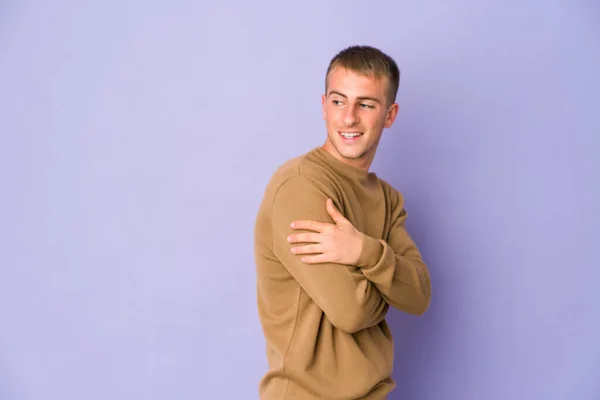 Jung Kaukasisch Gutaussehend Mann Lachen Und Spaß Haben — Stockfoto