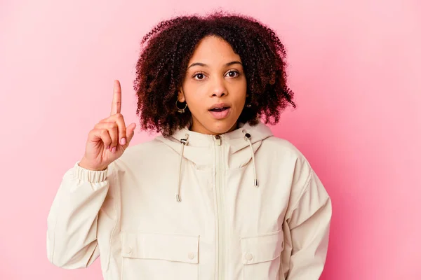 Young African American Mixed Race Woman Isolated Having Idea Inspiration — Stock Photo, Image