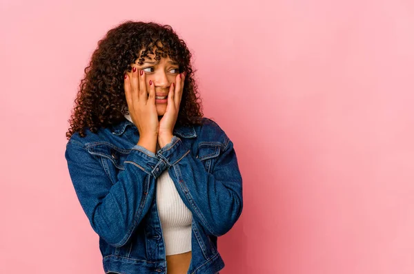 Jonge Afrikaans Amerikaanse Afro Vrouw Geïsoleerd Bang Bang — Stockfoto