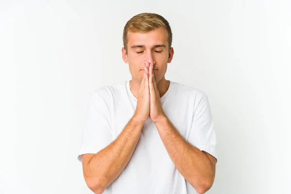 Молодой Белый Красивый Мужчина Держит Руки Молитве Рта Чувствует Себя — стоковое фото