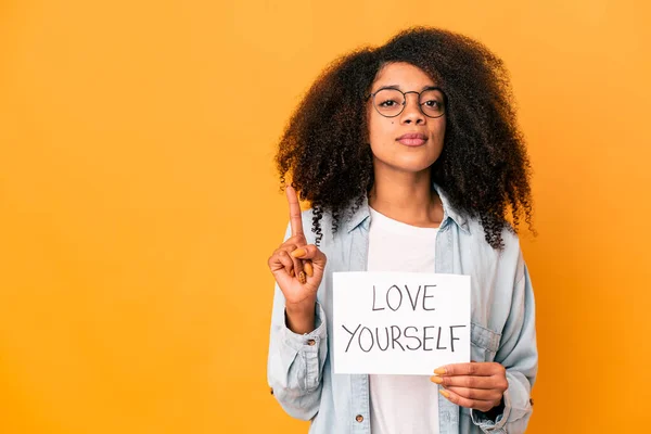 Jeune Femme Frisée Afro Américaine Tenant Une Plaque Amour Vous — Photo