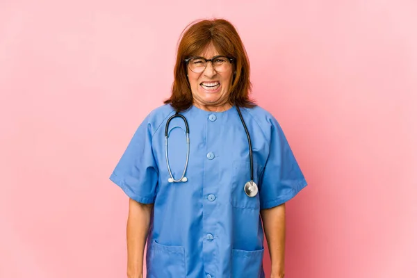 Edad Media Caucásico Enfermera Mujer Aislado Gritando Muy Enojado Agresivo —  Fotos de Stock