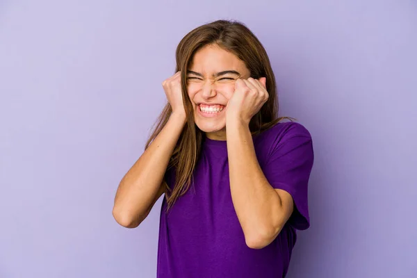 Young Skinny Caucasian Girl Teenager Purple Background Covering Ears Hands — Stock Photo, Image