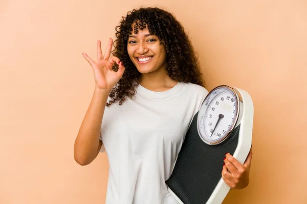 Young African American Afro Woman Holding Scale Cheerful Confident Showing — Stock Photo, Image