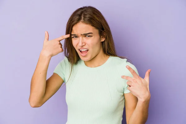 Giovane Ragazza Caucasica Magra Adolescente Sfondo Viola Mostrando Gesto Delusione — Foto Stock