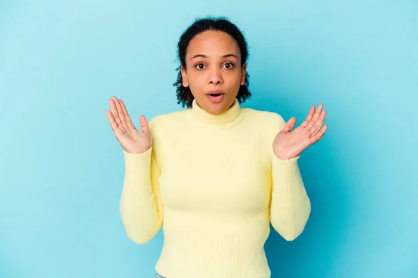 Young African American Mixed Race Woman Isolated Surprised Shocked — Stock Photo, Image