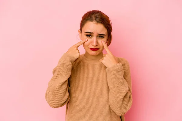 若いアラブの混合人種の女性は泣きます 何かに不満 苦しみと混乱の概念 — ストック写真