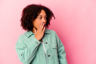 Genç Afro-Amerikan melez kadın gördüğü bir şey yüzünden şoka girdi..