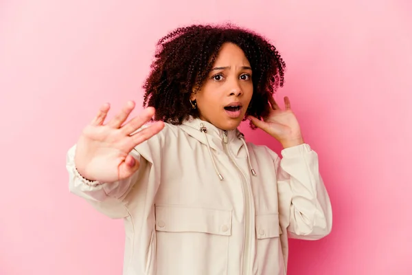 Young African American Mixed Race Woman Isolated Being Shocked Due — Stock Photo, Image