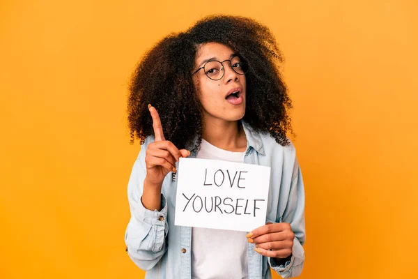 Jeune Femme Frisée Afro Américaine Tenant Une Pancarte Amour Vous — Photo