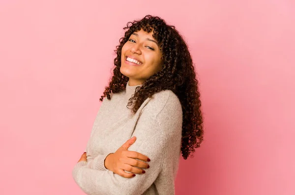 Jong Afrikaans Amerikaans Afro Vrouw Geïsoleerd Lachen Plezier Hebben — Stockfoto