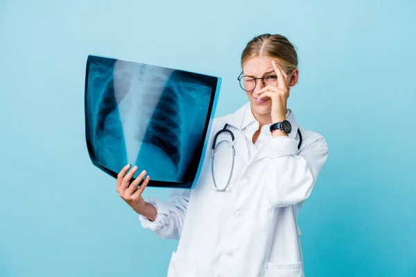 Young Russian Doctor Woman Holding Bone Scan Blue Blink Fingers — Stock Photo, Image