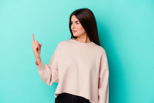 Young Caucasian Woman Isolated Blue Background Pointing Finger You Inviting — Stock Photo, Image