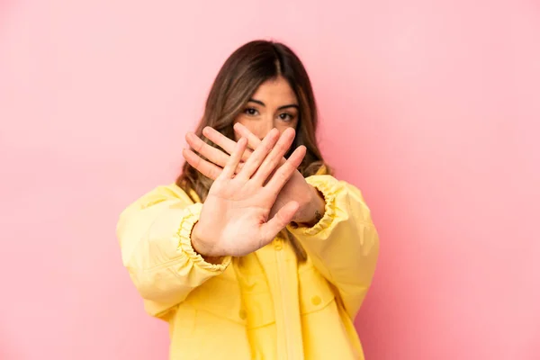 Jeune Femme Caucasienne Isolée Faisant Geste Déni — Photo