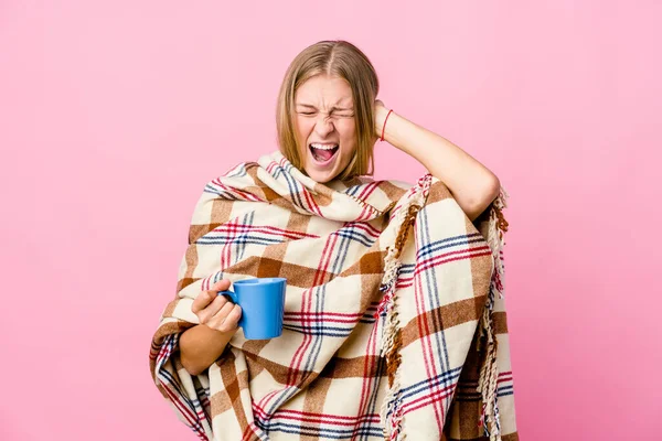 Young Russian Woman Wrapped Blanket Drinking Coffee Covering Ears Hands — Stock Photo, Image