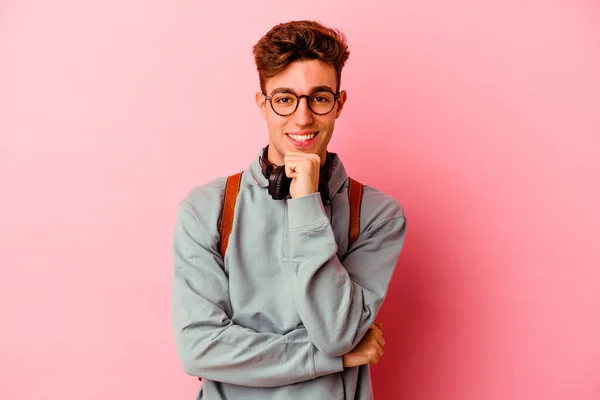 Mladý Student Muž Izolovaný Růžovém Pozadí Úsměvem Šťastný Sebevědomý Dotýkat — Stock fotografie