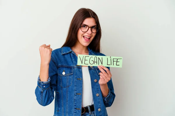 Ung Kaukasisk Kvinna Håller Vegan Liv Plakat Isolerad Vit Bakgrund — Stockfoto