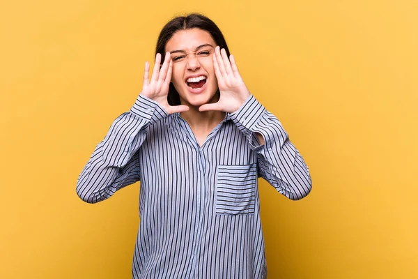 Young Indian Woman Isolated Yellow Background Shouting Excited Front — Stock Photo, Image