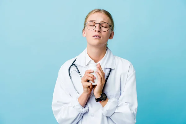 Ung Rysk Läkare Kvinna Håller Piller Flaska Blå Hålla Händer — Stockfoto