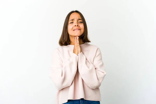 Mladá Smíšená Rasa Žena Drží Ruce Modlitbě Blízko Úst Cítí — Stock fotografie