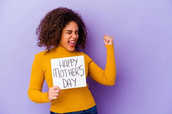 Young African American Woman Holding Happy Mothers Day Placard Isolated — Stock Photo, Image