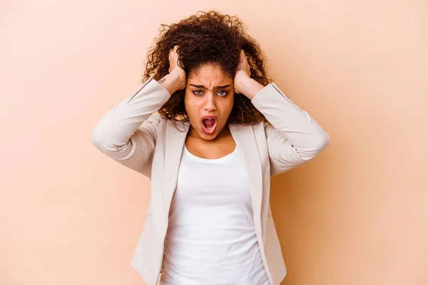 Young African American Woman Isolated Beige Background Screaming Rage — Stock Photo, Image
