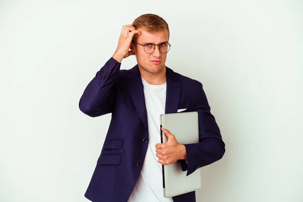 Joven Hombre Caucásico Negocios Sosteniendo Ordenador Portátil Aislado Fondo Blanco — Foto de Stock