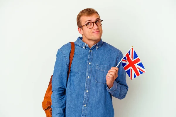 Jovem Estudante Caucasiano Homem Estudando Inglês Isolado Fundo Branco Sonhando — Fotografia de Stock