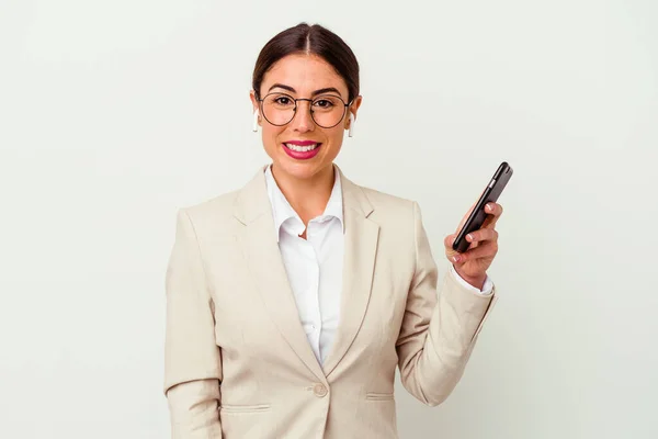 Mladá Obchodní Žena Drží Mobilní Telefon Izolované Bílém Pozadí Šťastný — Stock fotografie