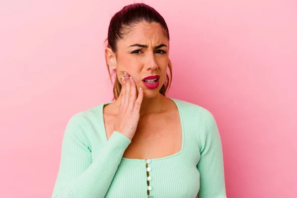 Giovane Donna Caucasica Isolata Sfondo Rosa Mostrando Artigli Che Imitano — Foto Stock