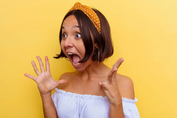 Young Mixed Race Woman Isolated Yellow Background Shouts Loud Keeps — Stock Photo, Image