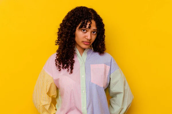 Young Mixed Race Woman Isolated Yellow Background Sad Serious Face — Stock Photo, Image