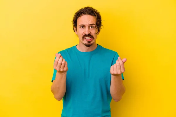 Young Caucasian Man Isolated Yellow Background Showing She Has Money — Stock Photo, Image