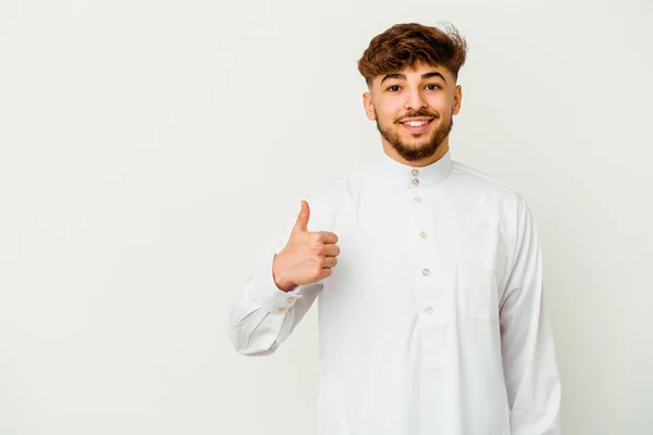 Giovane Marocchino Indossa Tipico Abiti Arabi Isolati Sfondo Bianco Sorridente — Foto Stock