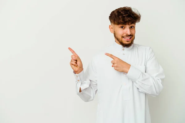 Junger Marokkanischer Mann Typisch Arabischer Kleidung Isoliert Auf Weißem Hintergrund — Stockfoto