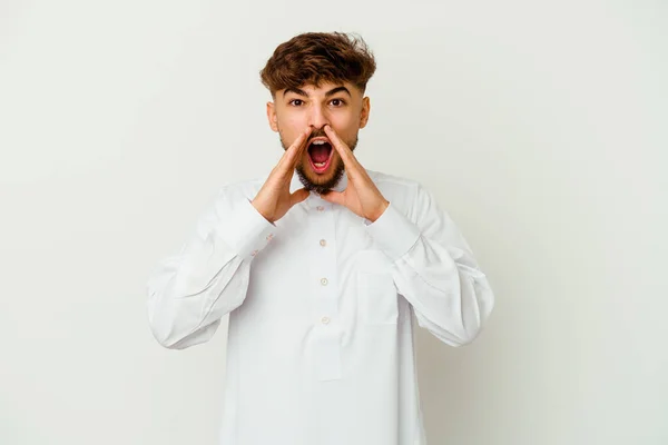 Mladý Marocký Muž Sobě Typické Arabské Oblečení Izolované Bílém Pozadí — Stock fotografie