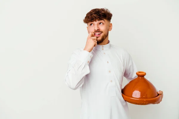 Jonge Marokkaanse Man Draagt Typische Arabische Kostuum Met Een Tajine — Stockfoto