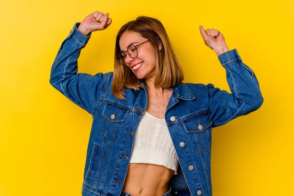 Young Caucasian Skinny Woman Isolated Yellow Background Celebrating Special Day — Stock Photo, Image
