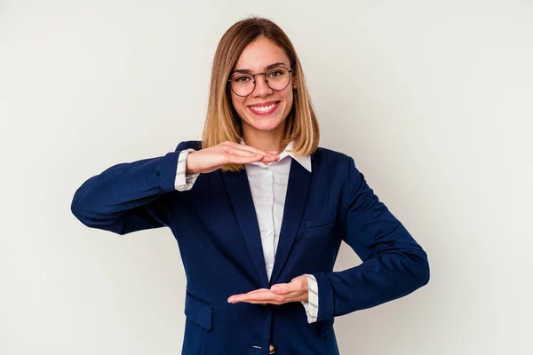 Giovane Donna Caucasica Affari Isolato Sfondo Bianco Che Tiene Qualcosa — Foto Stock