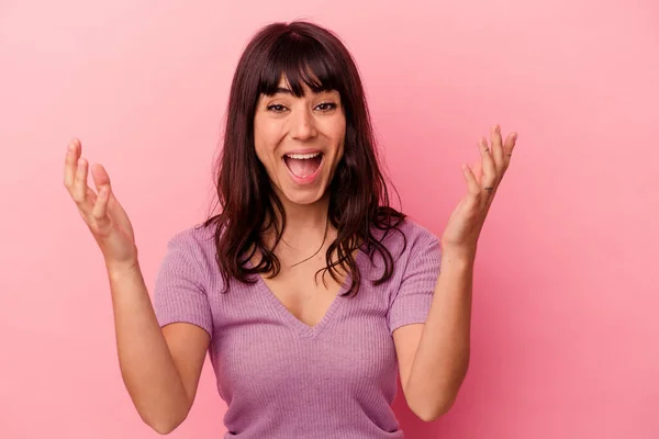 Young Caucasian Woman Isolated Pink Background Receiving Pleasant Surprise Excited — Stock Photo, Image