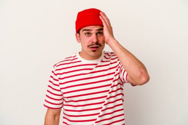 Beyaz arka planda izole genç beyaz adam şok, o önemli bir toplantı hatırladı.