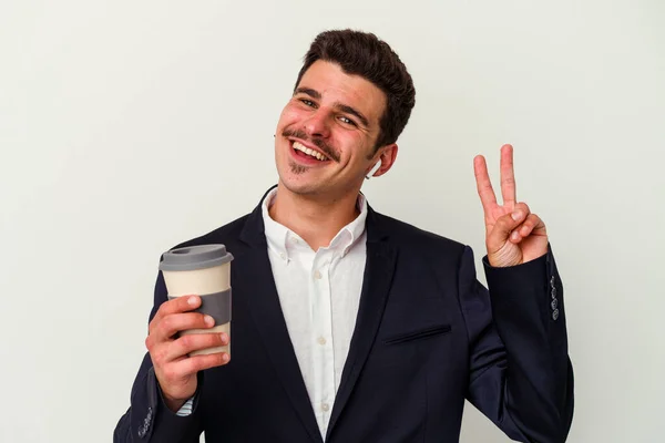 Mladý Podnikatel Běloch Nosí Bezdrátové Sluchátka Držení Vzít Cestu Kávu — Stock fotografie