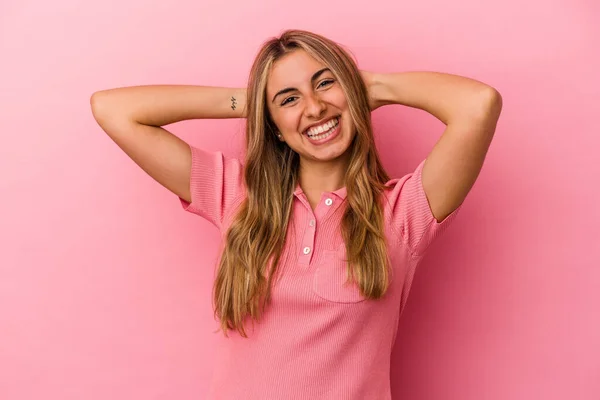 Young Blonde Caucasian Woman Isolated Pink Background Feeling Confident Hands — Stock Photo, Image