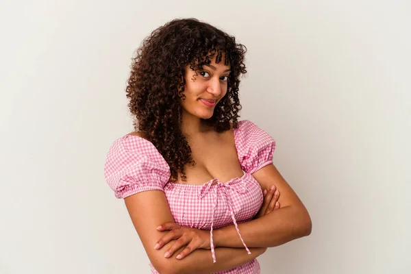 Jong Gemengd Ras Vrouw Geïsoleerd Witte Achtergrond Ongelukkig Kijken Camera — Stockfoto