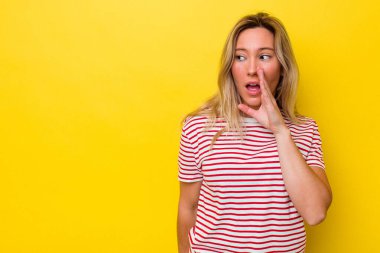 Genç Avustralyalı bir kadın gizli bir sıcak fren haberinin olduğunu söylüyor.