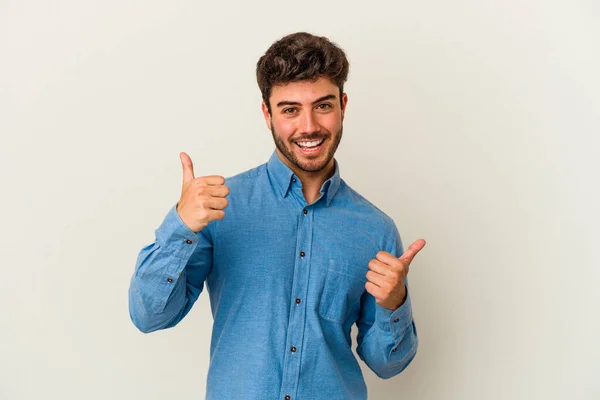 Young Caucasian Man Isolated White Background Raising Both Thumbs Smiling — Stock Photo, Image