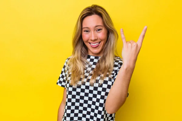 Young Australian Woman Isolated Showing Rock Gesture Fingers — Stock Photo, Image