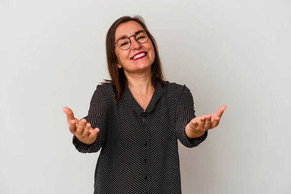 Mujer Caucásica Mediana Edad Aislada Sobre Fondo Blanco Mostrando Una — Foto de Stock